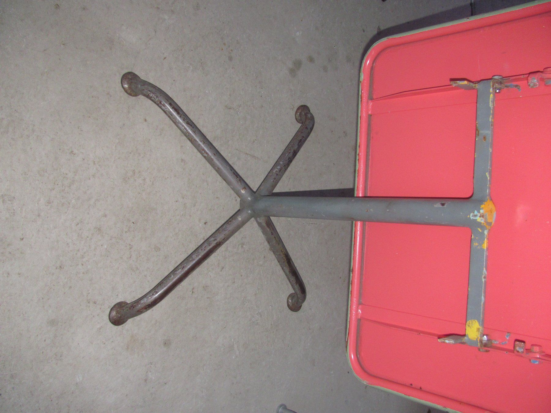 Bigla Tische: BIGLA Blechtisch 70x70cm Gartentisch OK Höhe 75 – Gebraucht aus Malters von Monark 3