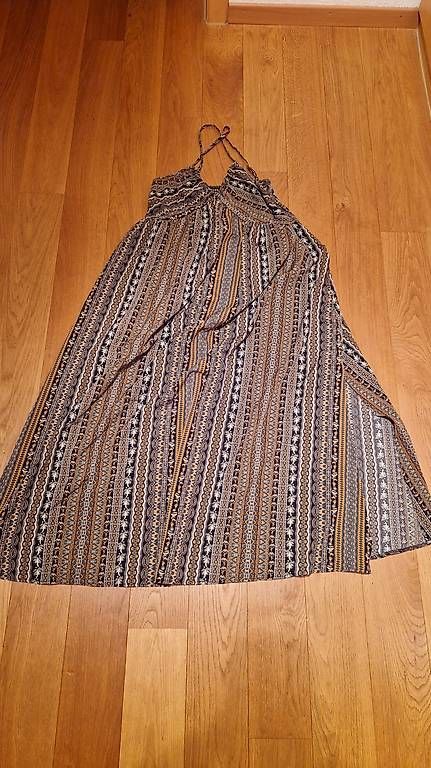 Vestiti: Langes Sommerkleid gr 38 – Usato da Eglisau venduto da marasofia