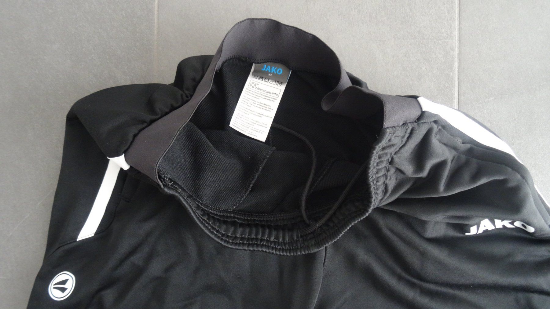 Jako Pantaloni: JAKO Training Allround, Jogginghose, schwarz, Gr. M – Usato da Beinwil am See venduto da den_p9db 1