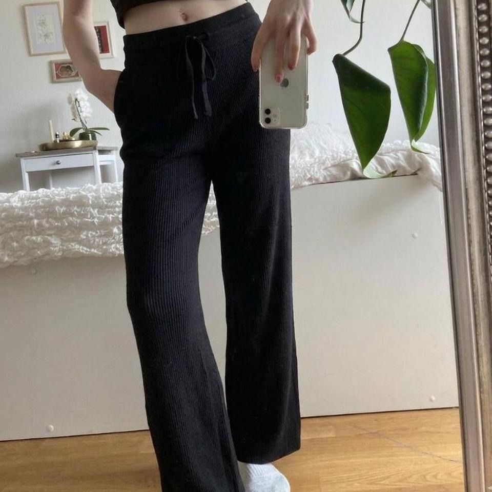 Uniqlo Pantaloni: UNIQLO ribbed wool pants XS – Usato da Spiegel b. Bern venduto da pre1ovedthreads
