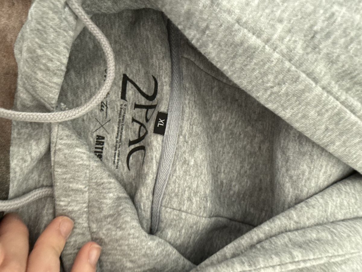Snipes Maglioni & Felpe: Tupac Hoodie Grösse XL – Usato da Zürich venduto da bia_6kmj 2