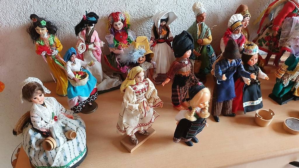 Bambole: Stehpuppensammlung – Usato da Wattwil venduto da Dato1 1