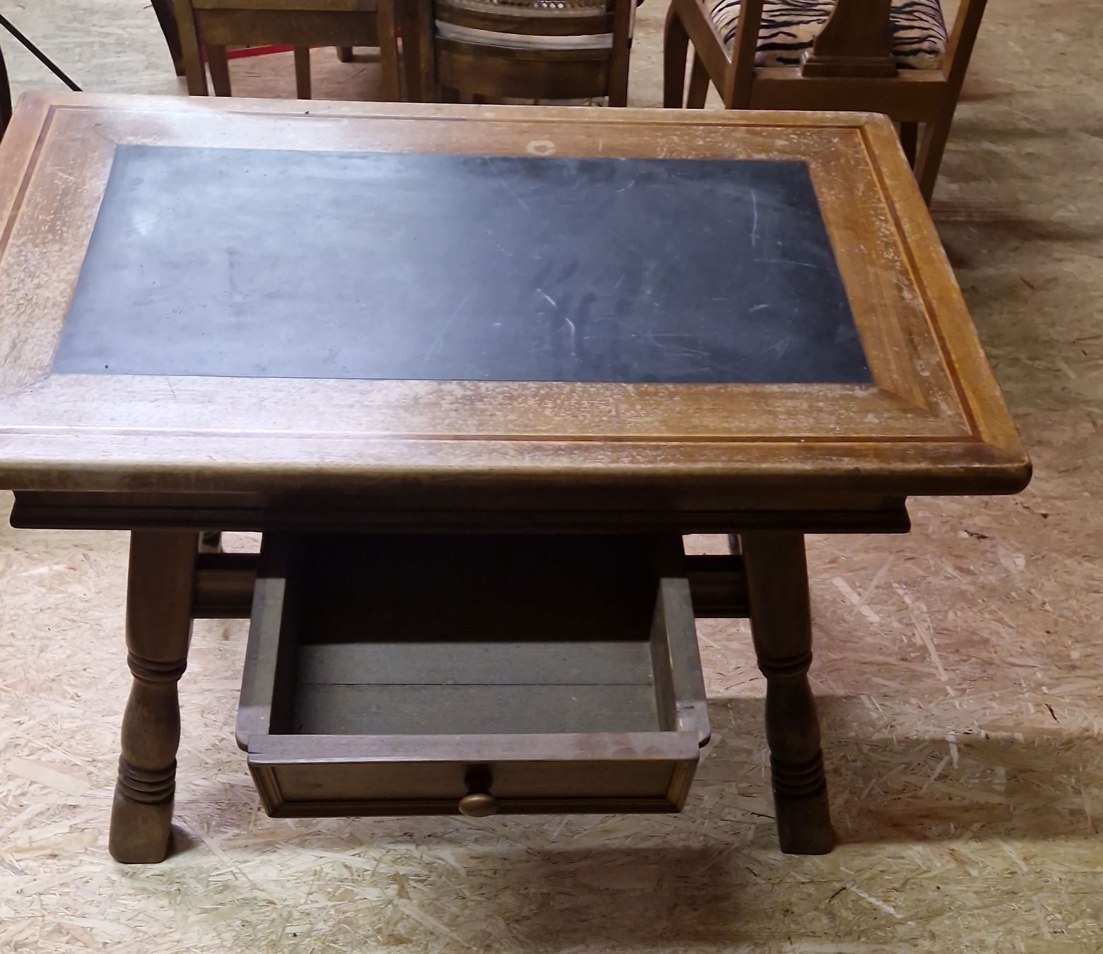 Tables: Antiker Schreibtisch mit Schieferplatten einsatz – D'occasion à Ennenda par Mr.Alpen16536