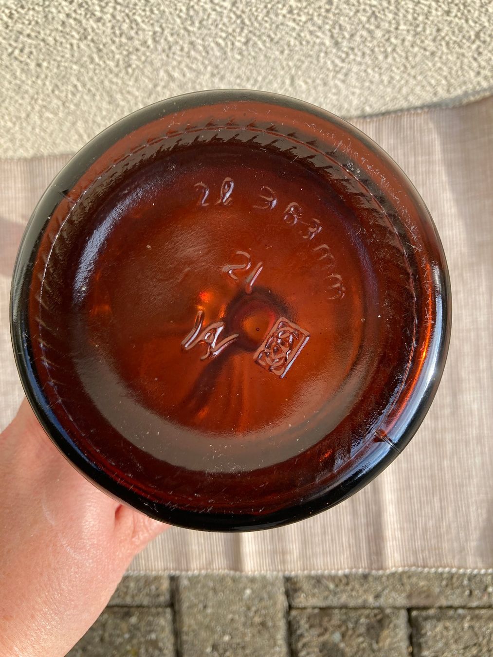 Bicchieri, Caraffe & Bottiglie: Alte Bierflasche, 2 Liter, leer, Back & Brau – Usato da Lütisburg venduto da wiesenpippau 3