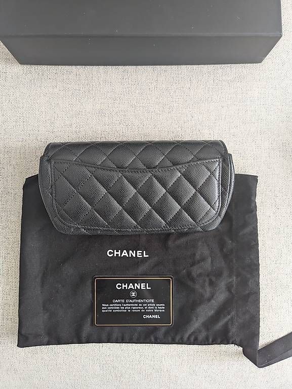 Chanel Taschen für Damen: Pochette noir Chanel – Neu und originalverpackt aus Kerzers von hel_v8pr 1