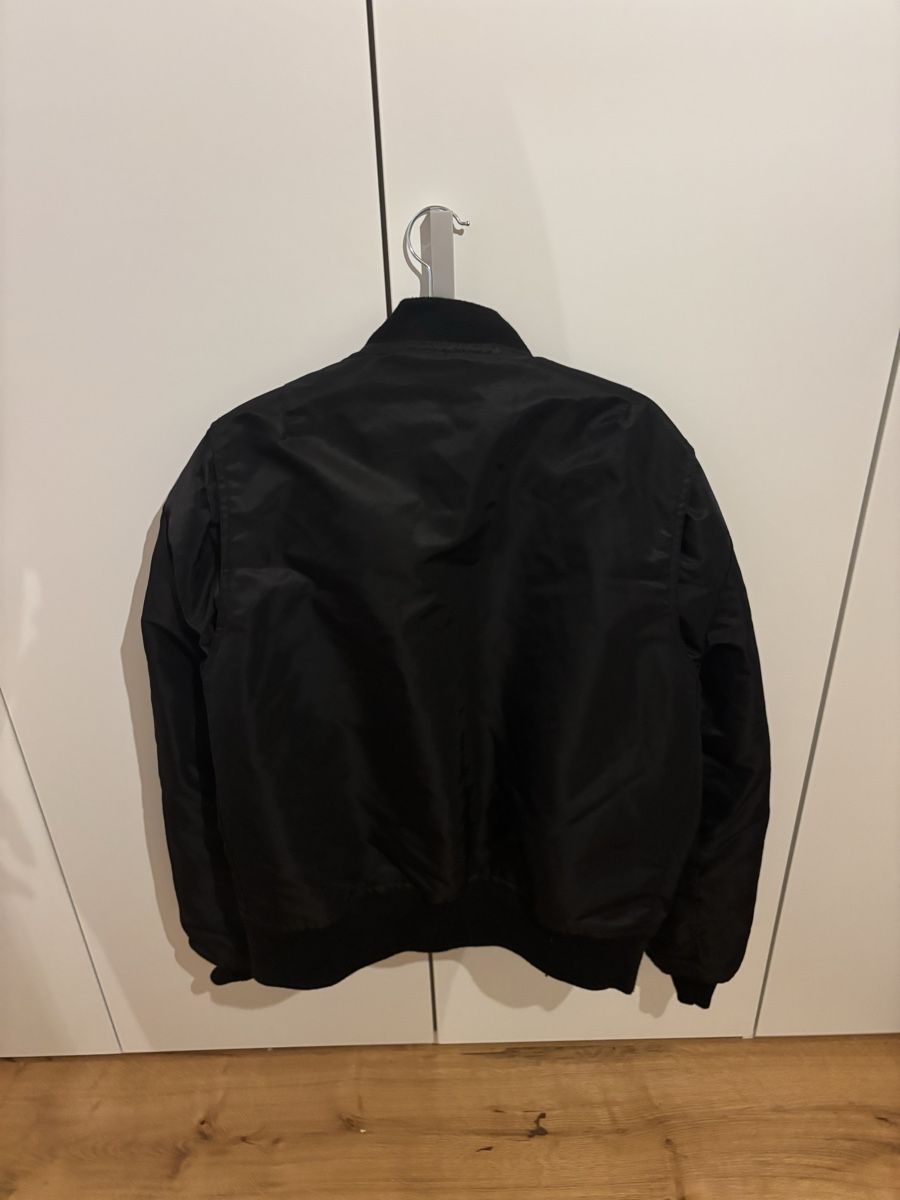 Jacken: Schwarze Bomberjacke – Gebraucht aus Seftigen von noe_5vrp 1