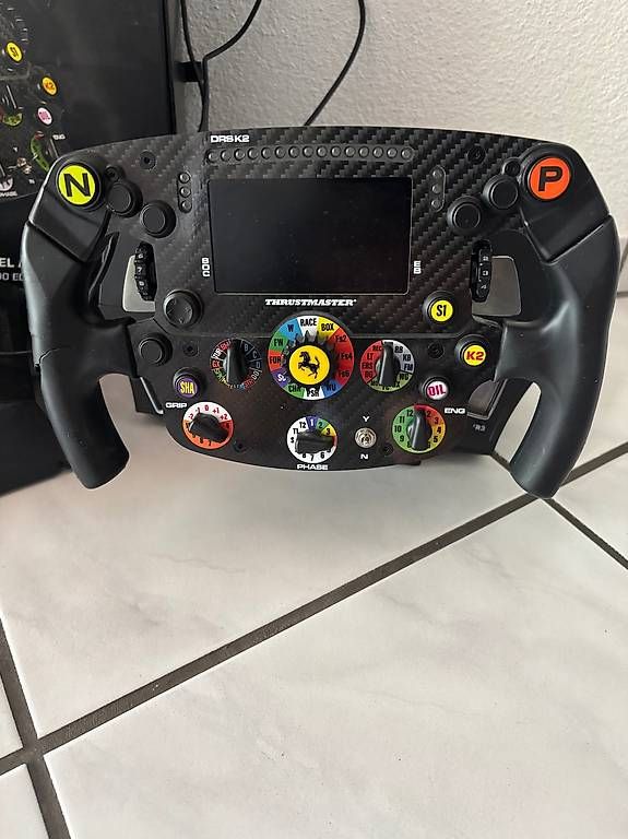 Manettes: Thrustmaster T300 Base inkl SF1000 Lenkrad  – D'occasion à Bottighofen par FlorinT00 2