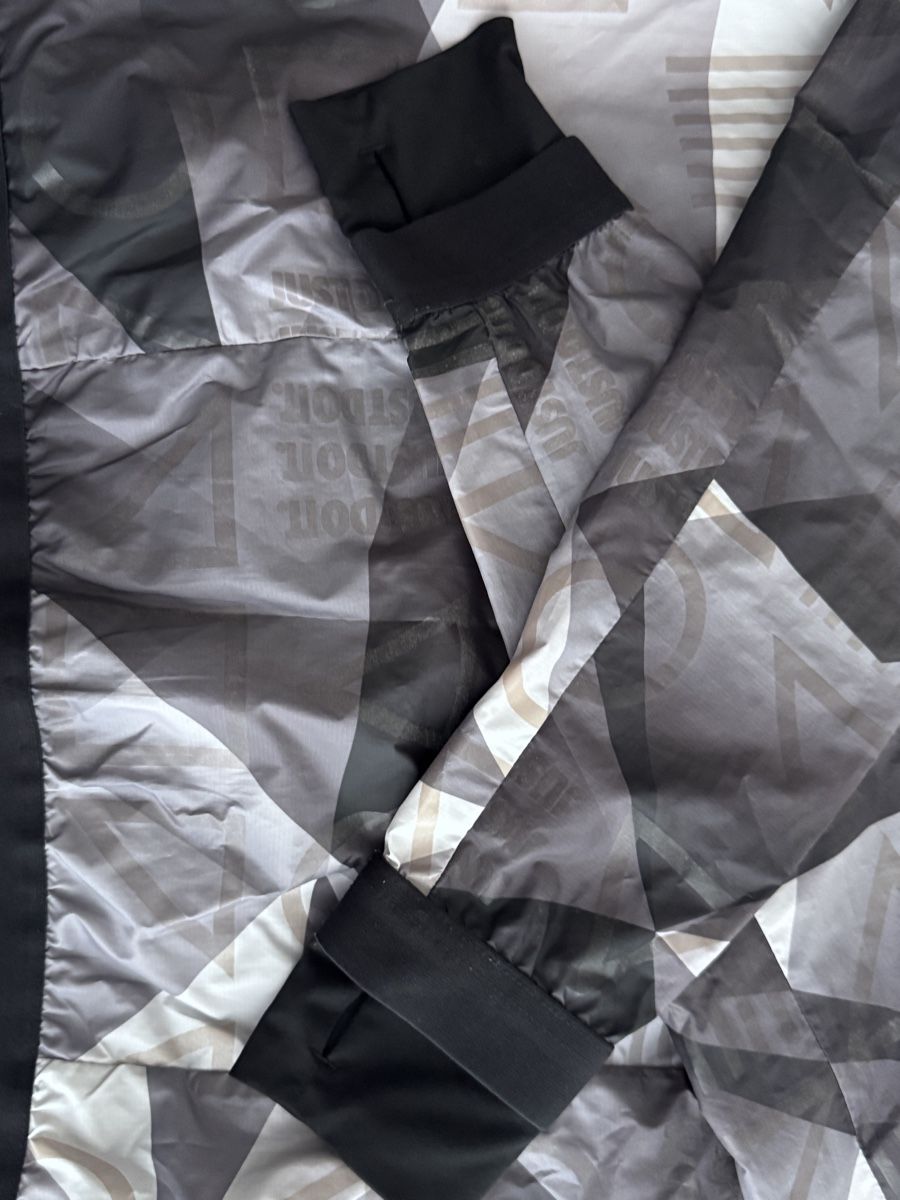 Nike Giacche: Nike Running Lightweight Jacket - Gray Black Pattern – Nuovo (secondo la descrizione) da Zürich venduto da Tanja_G88 6
