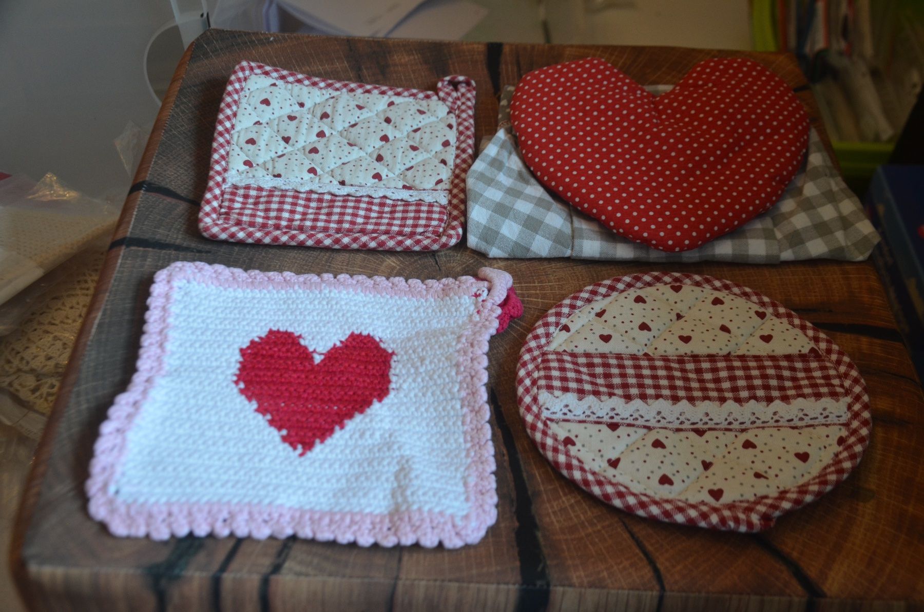 Teli da bagno: CUISINE - HANDTUCH + 3 TOPFLAPPEN – Usato da Chiasso venduto da Dolly015