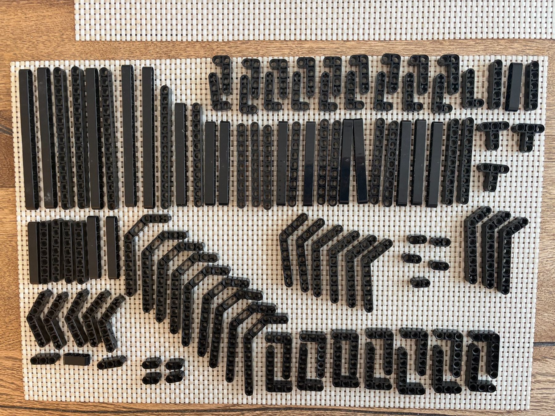 Lego Baukästen: Lego Technik runde Lochbalken schwarz LotX – Gebraucht aus Buochs von Techtelmechtel