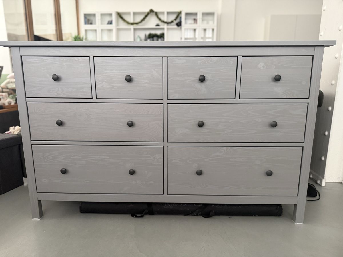 Commodes: IKEA HEMNES Kommode in Grau – Neuf (Voir description) à Neuhausen am Rheinfall par aneeco