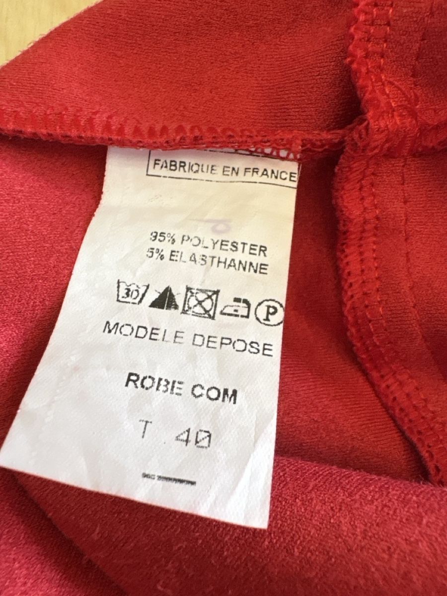 Vestiti: Robe rouge imitation cuir – Nuovo (secondo la descrizione) da Ennetbürgen venduto da Artmail 3
