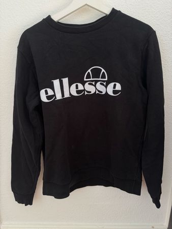 Schwarzer Ellesse Pullover