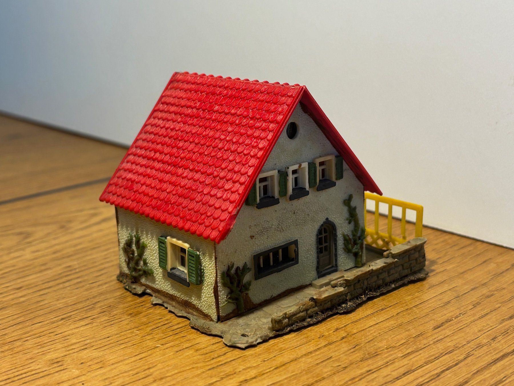 Modellini di ferrovie: G374: Einfamilienhaus (Spur H0) – Usato da Birsfelden venduto da Birs_25 1