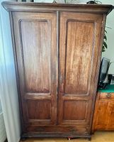 Antiquitäten Vollhlzschrank 