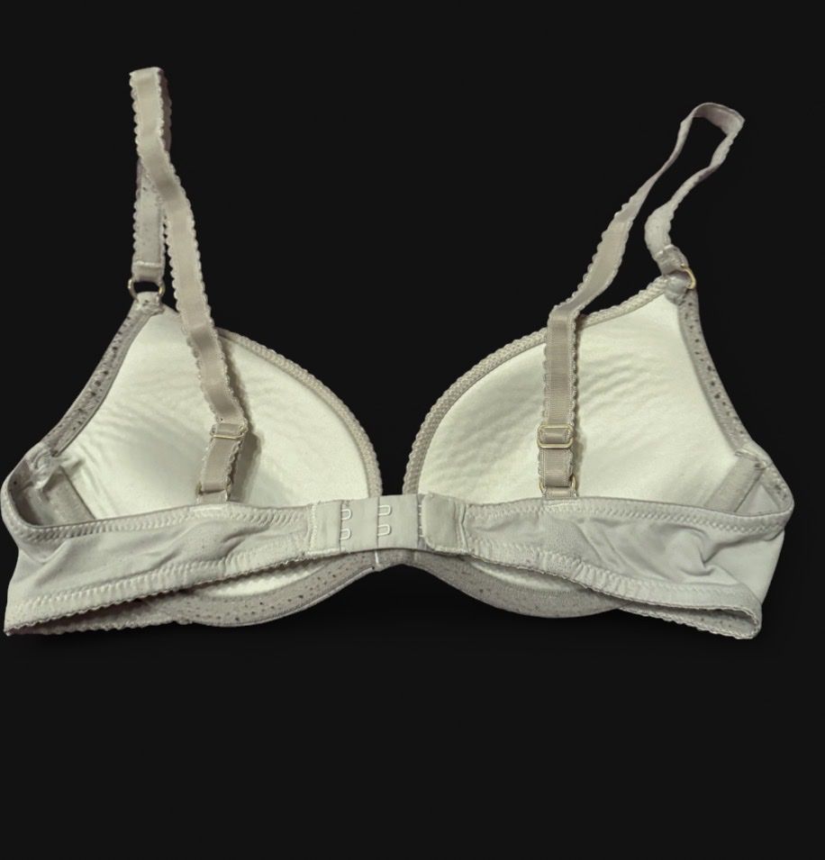 Sonstige Unterwäsche: Damen BH Weiss  – Neu (gemäss Beschreibung) aus Marbach SG von Rob_sta 1