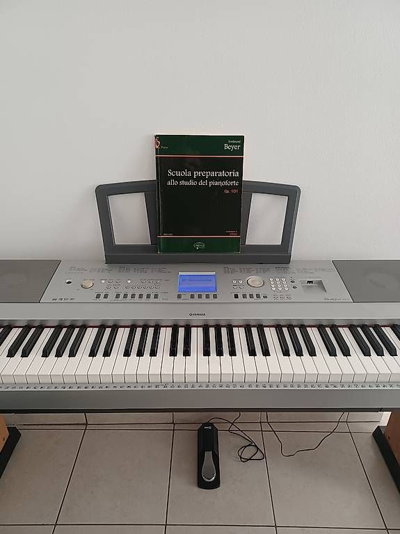 Strumenti musicali: Pianoforte digitale Yamaha  – Usato da Lugano venduto da mpf_wvq8