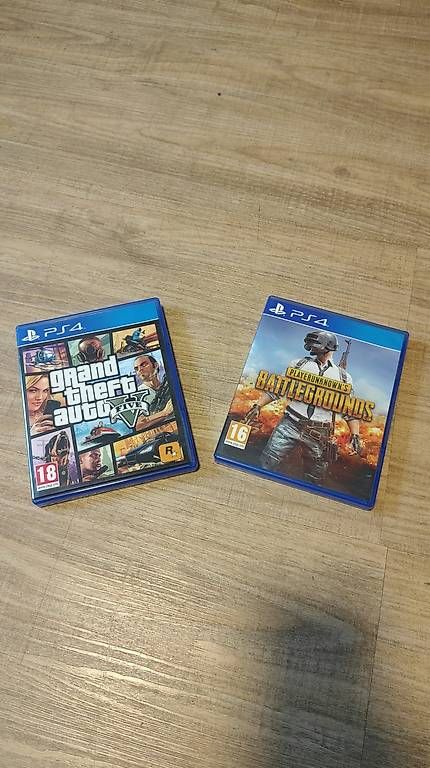 Console: PlayStation 4 (PS4) mit Controller, 2 Spiele – Usato da Dallenwil venduto da ali_6dvv 3