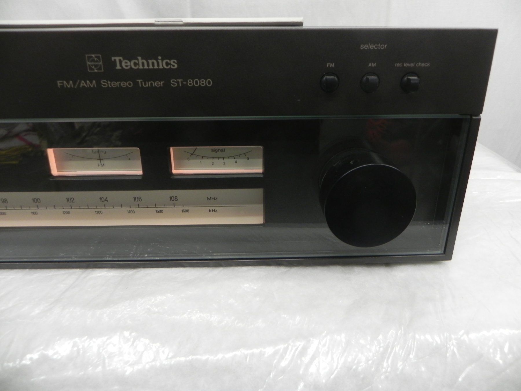 Technics Radio: Technics Stereo Tuner ST-8080 revidiert Total Liquidation – Usato da Basel venduto da Life-Style-Art 2