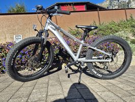Cooles Kinderfahrrad Koor Cross 20 Zoll 7 Gang, silber