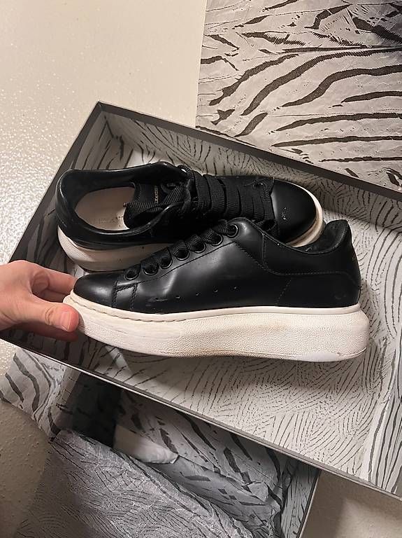 Scarpe da uomo: ALEXANDER MCQUEEN Sneakers black  – Usato da Ittigen venduto da san_9pr8 2