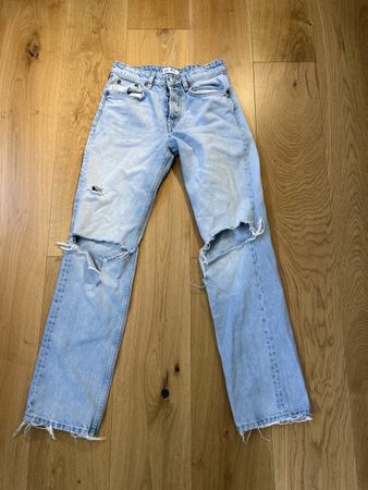 Zara Ripped Jeans - Size 34
