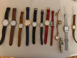 LOT DE 12 MONTRES