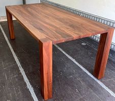 Massiver Nussbaumtisch, Designtisch, Esstisch, neuwertig