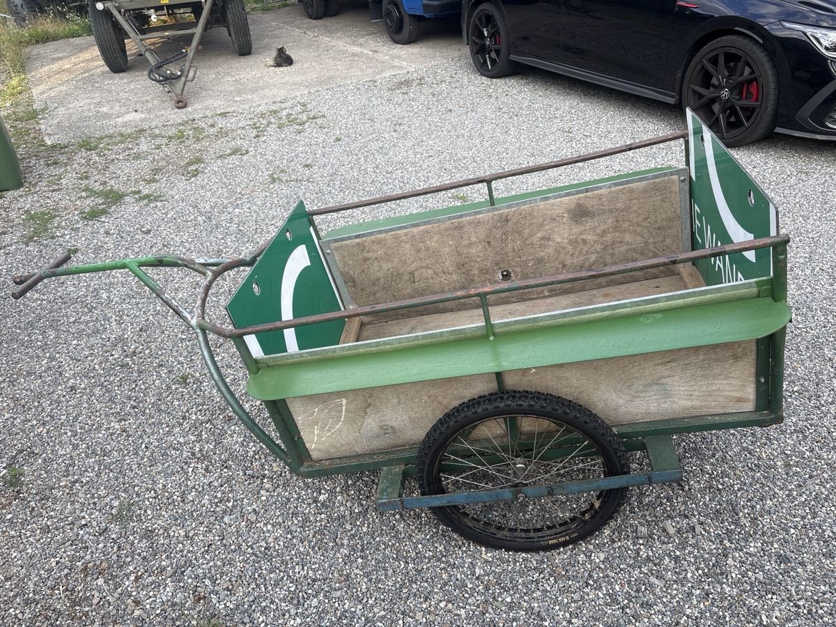 Rimorchi: Mofaanhänger Veloanhänger  – Usato da Neuwilen venduto da Schwegi.07 3
