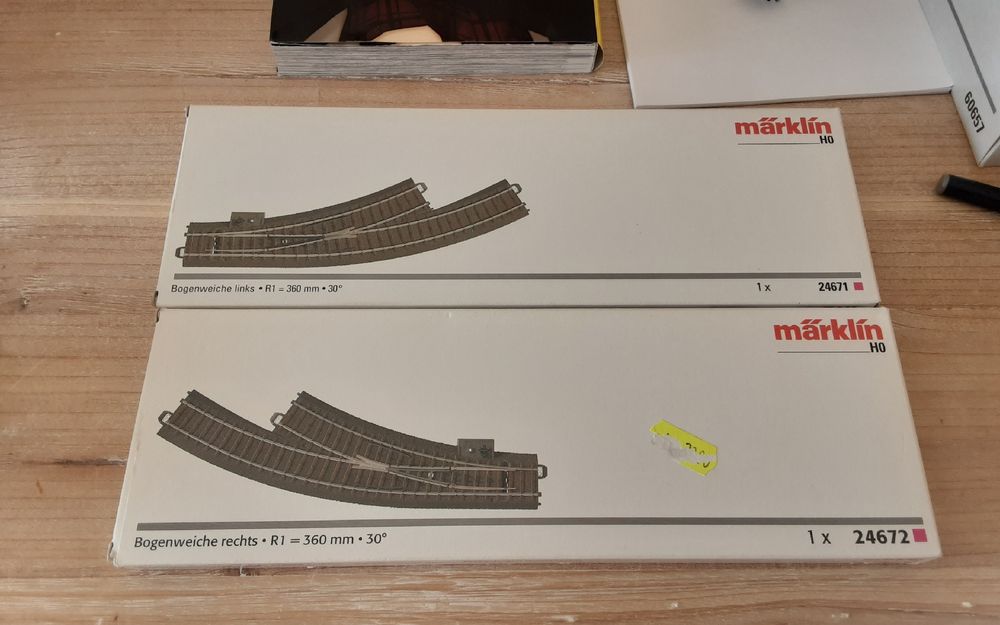 Märklin 24671 + 24672 - aiguillages courbes (D'occasion) à La Chaux-de ...