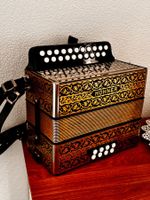 schönes Hohner Örgeli, neuwertig, 8 Bässe, schöner Klang