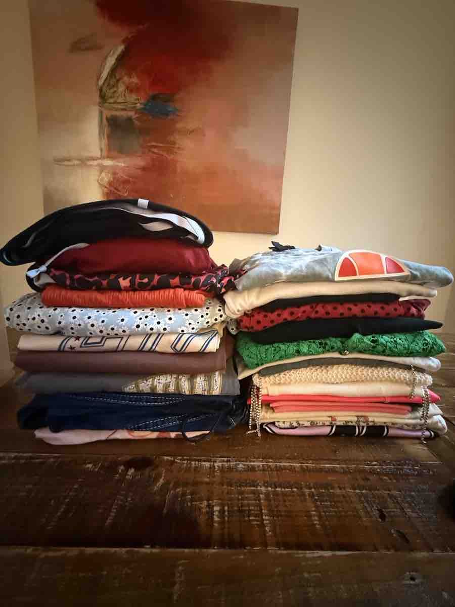 Lotti di vestiti: Kleiderpaket Damen  Grösse S-M – Usato da Basel venduto da Faith95