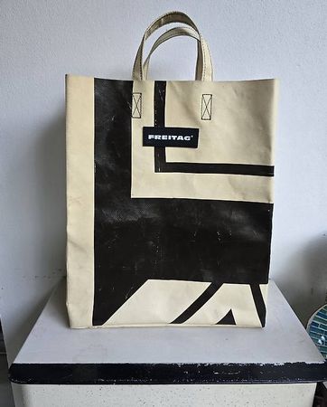 Freitag Shopper F52 MIAMI VICE weiss-schwarz