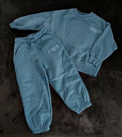 neuwertiges Set von Zara in Grösse 110