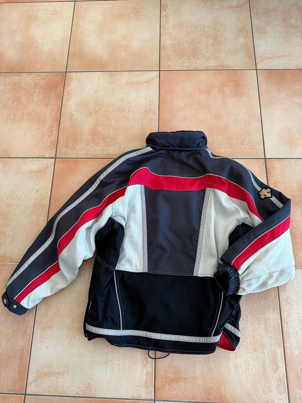 Giacche: Veste de ski "DESCENTE" – Usato da La Chaux-de-Fonds venduto da brutus586 3