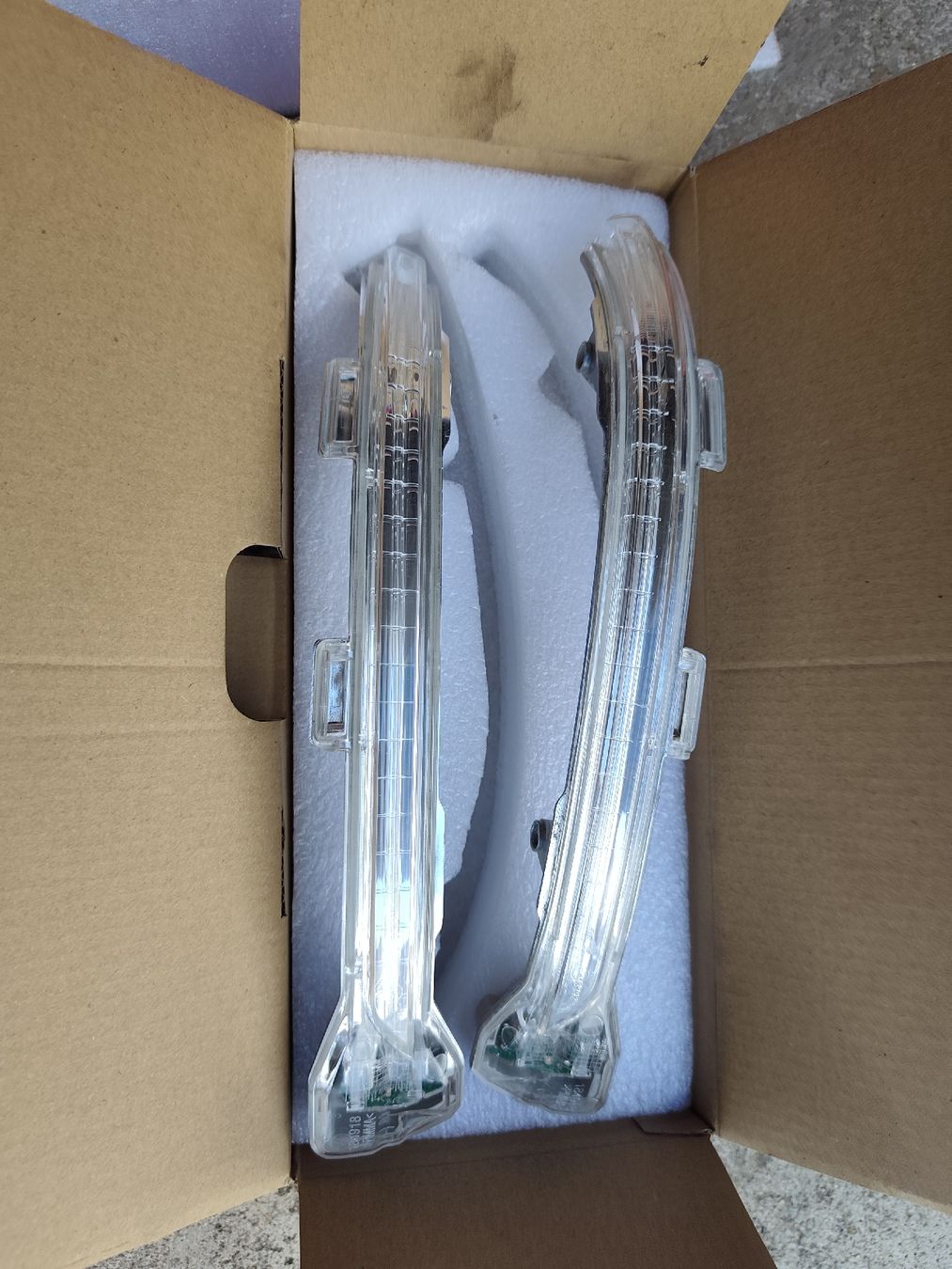 Tutti pezzi di ricambio auto: Spiegelblinker VW Golf 7 links und rechts  – Nuovo (secondo la descrizione) da Rebstein venduto da andi322