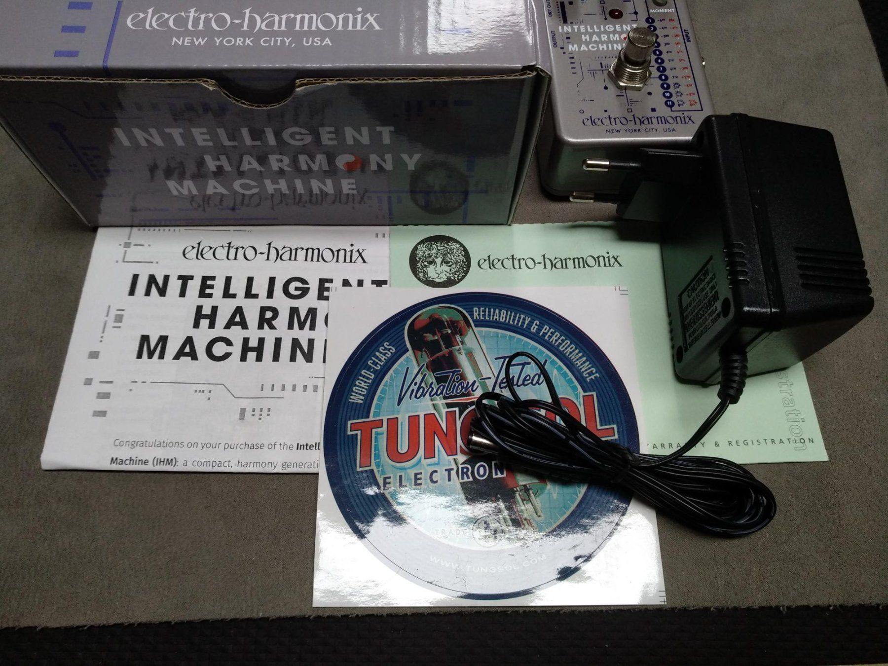 Instruments de musique: Electro Harmonix Inteligent Harmony Machine Full Set NP 215 – D'occasion à Cama par Superbayer 1