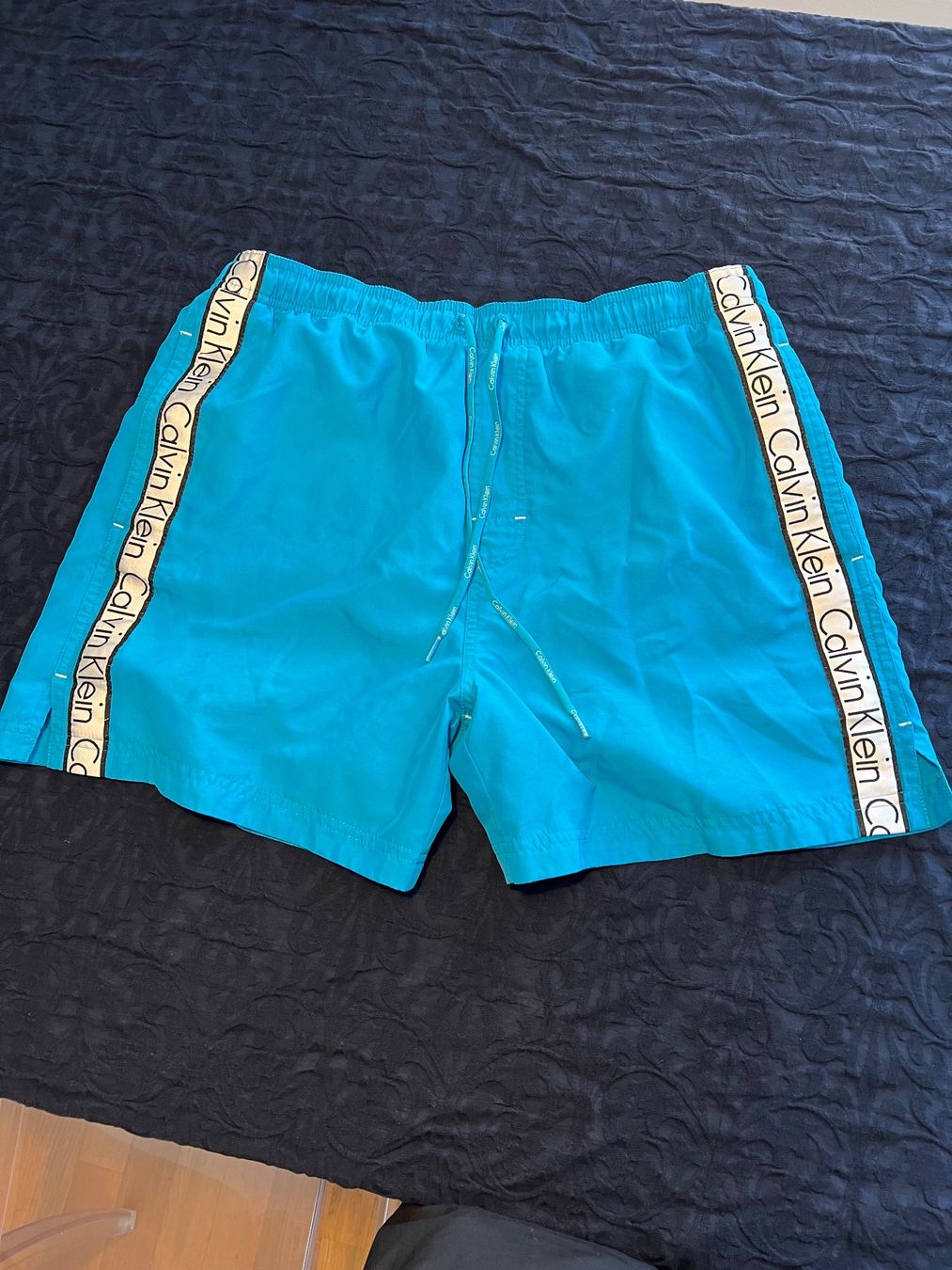 Calvin Klein Pantalons: Badehosen Calvin Klein - Grösse L Herren – D'occasion à Zürich par luc_tx6w 1