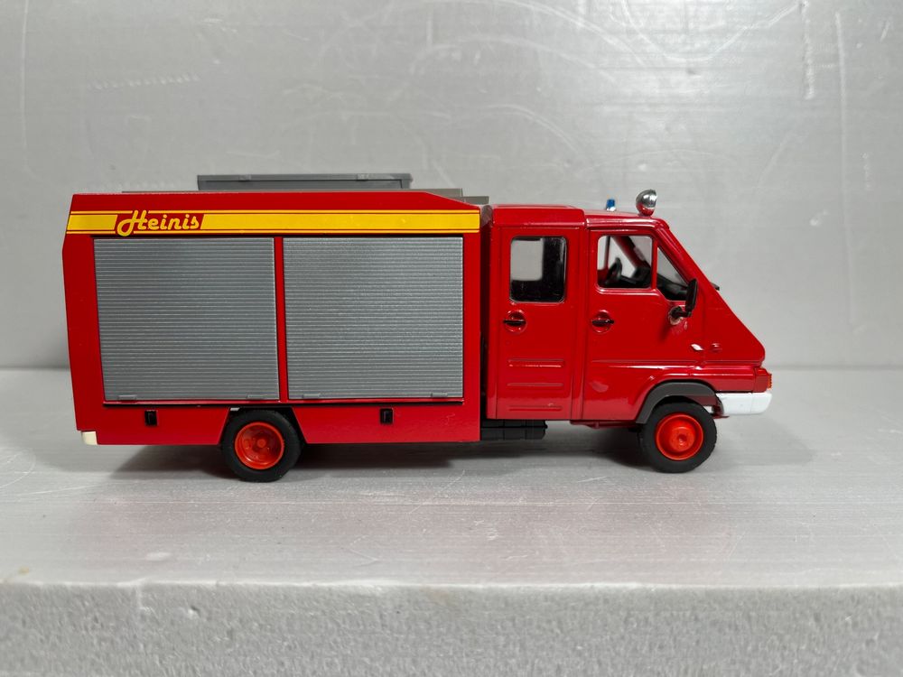 Eligor Rault B120 Pompiers de Paris Ref.110045 1/43