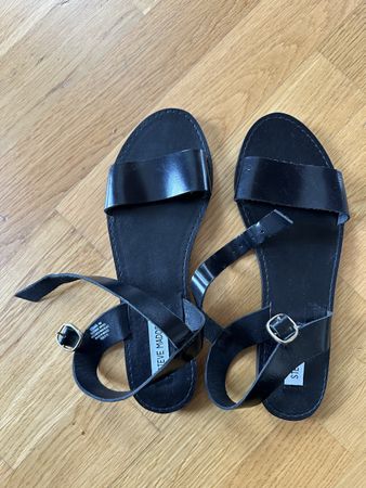 Sandales Steve Madden Taille 39