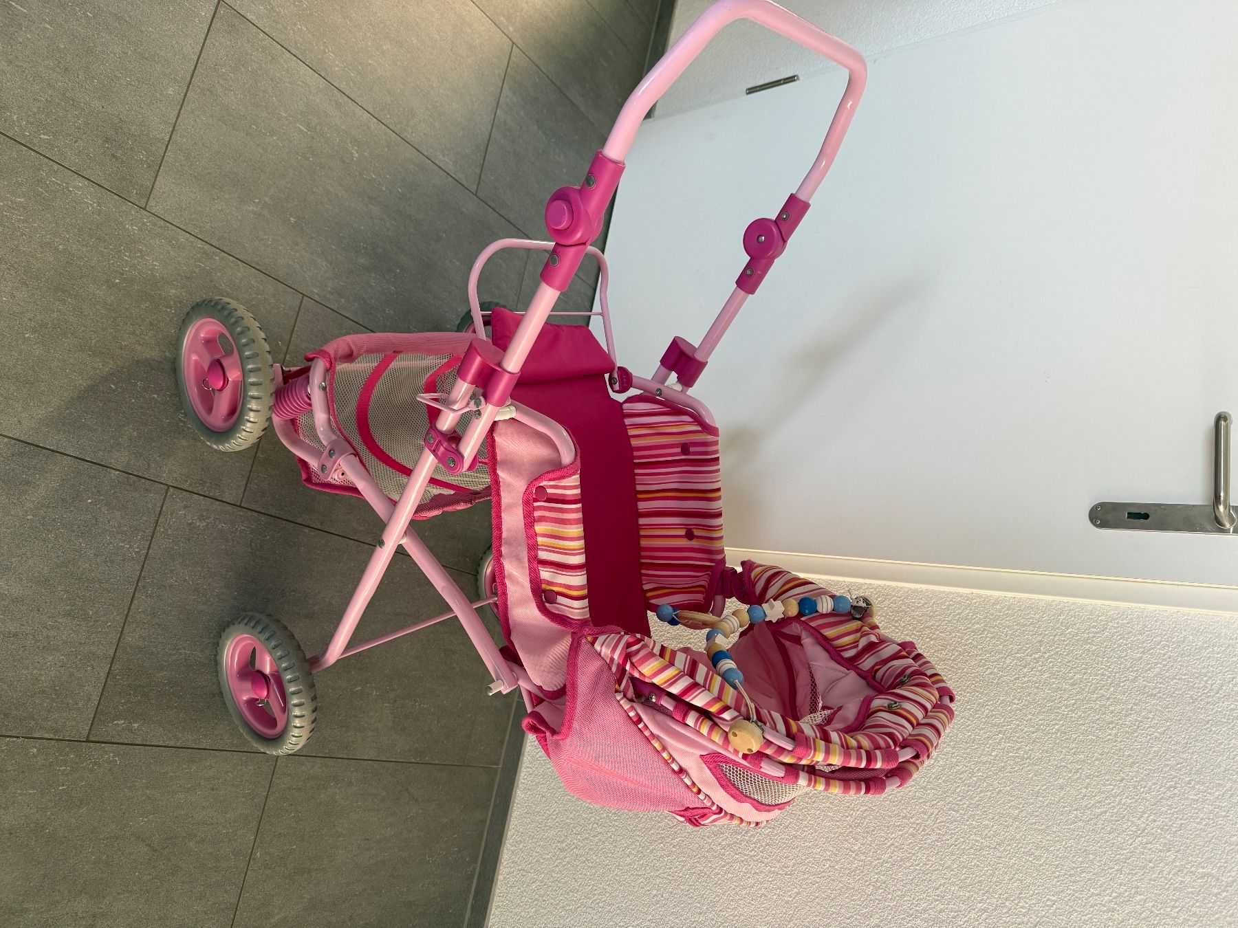 Puppenwagen: Kinderwagen rosa Puppe – Gebraucht aus Embrach von Trendy24 2