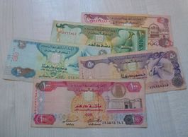 Lot ++ 5 alte Banknoten aus Arab Emirates ab 2004