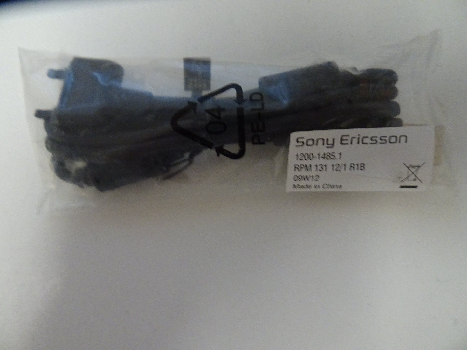 Ericsson Telefoni cellulari / Smartphones: Zubehör Sony Ericsson Cyber-shot C905 – Nuovo (secondo la descrizione) da Winkel venduto da rsuzh 4