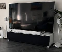 Modernes TV-Sideboard in Weiss