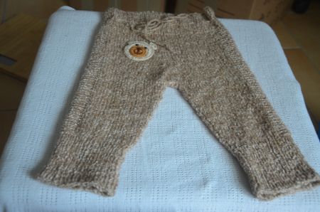 TAILLE 74- HOSE NEU - HANDARBEIT