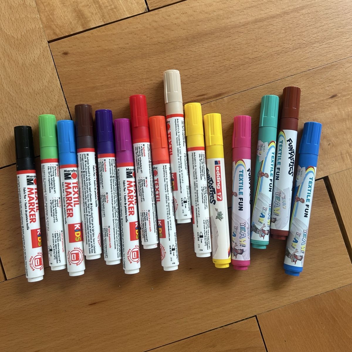 Penna & Evidenziatori: Textilstifte Set mit 2 Victorinox Mäppchen, Top Zustand – Usato da Zürich venduto da julia.h__ 1