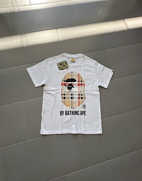 T-shirt: Bape tshirt S  – Nuovo e nell'imballaggio originale da Liestal venduto da Adriennsely