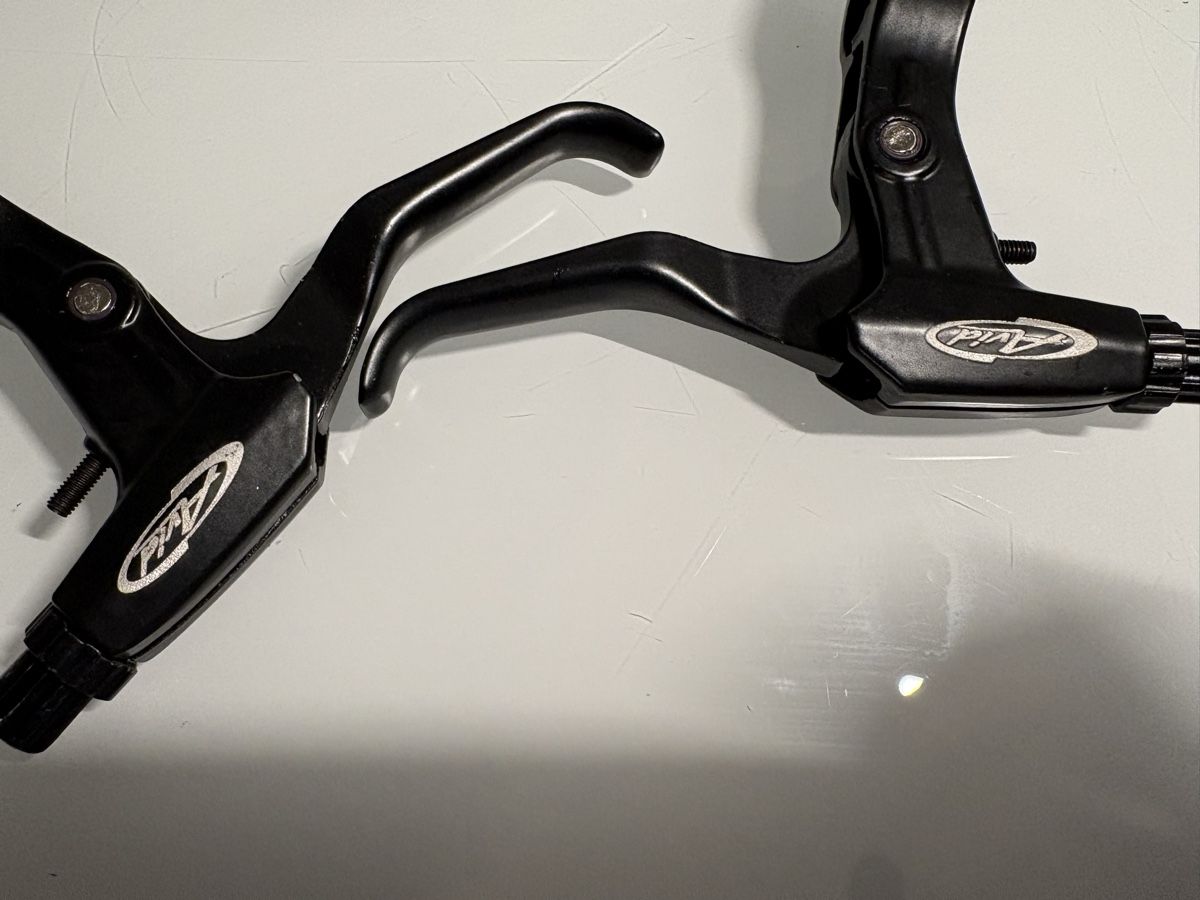 Avid Pezzi di ricambio: V-Brake Avid-Bremshebel – Usato da Giubiasco venduto da bulag 1