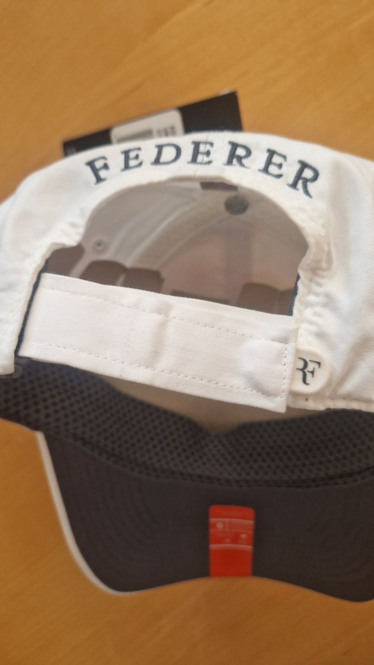 Autografi: Roger Federer Original Autogramm auf RF Nike Cup – Nuovo (secondo la descrizione) da Salmsach venduto da aacs65 5