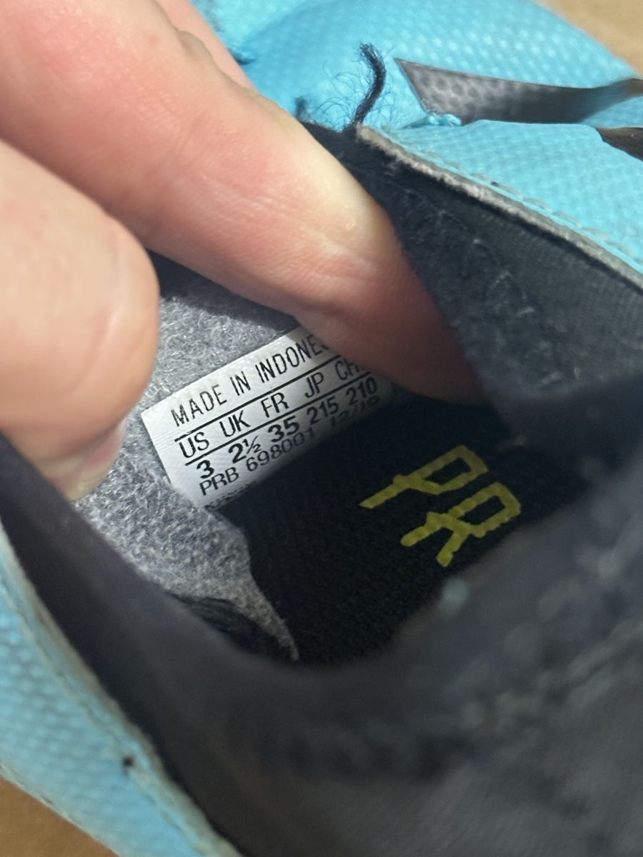 Adidas Schuhe für Jungen: Nockenschuhe Adidas Predator 35 – Gebraucht aus Zürich von Gwizduch 3